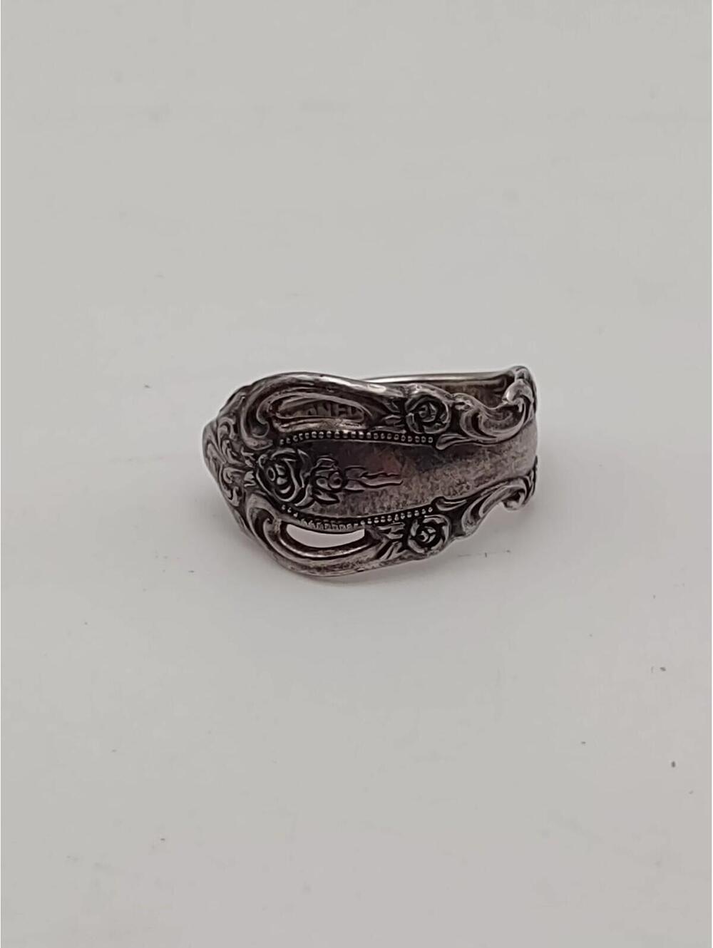 Oneida Damask Sterling Spoon Ring Sz 8 Floral Wide